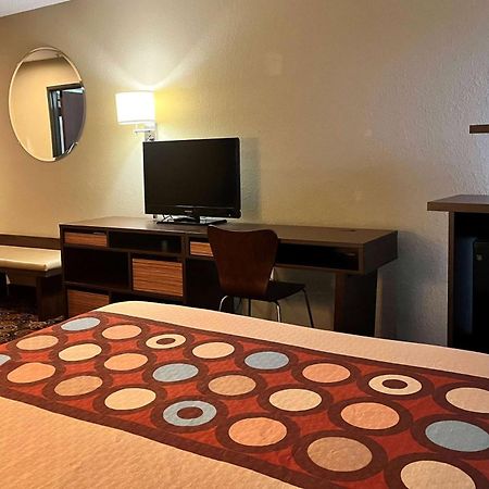 Super 8 By Wyndham Evansville North Stacer Екстериор снимка