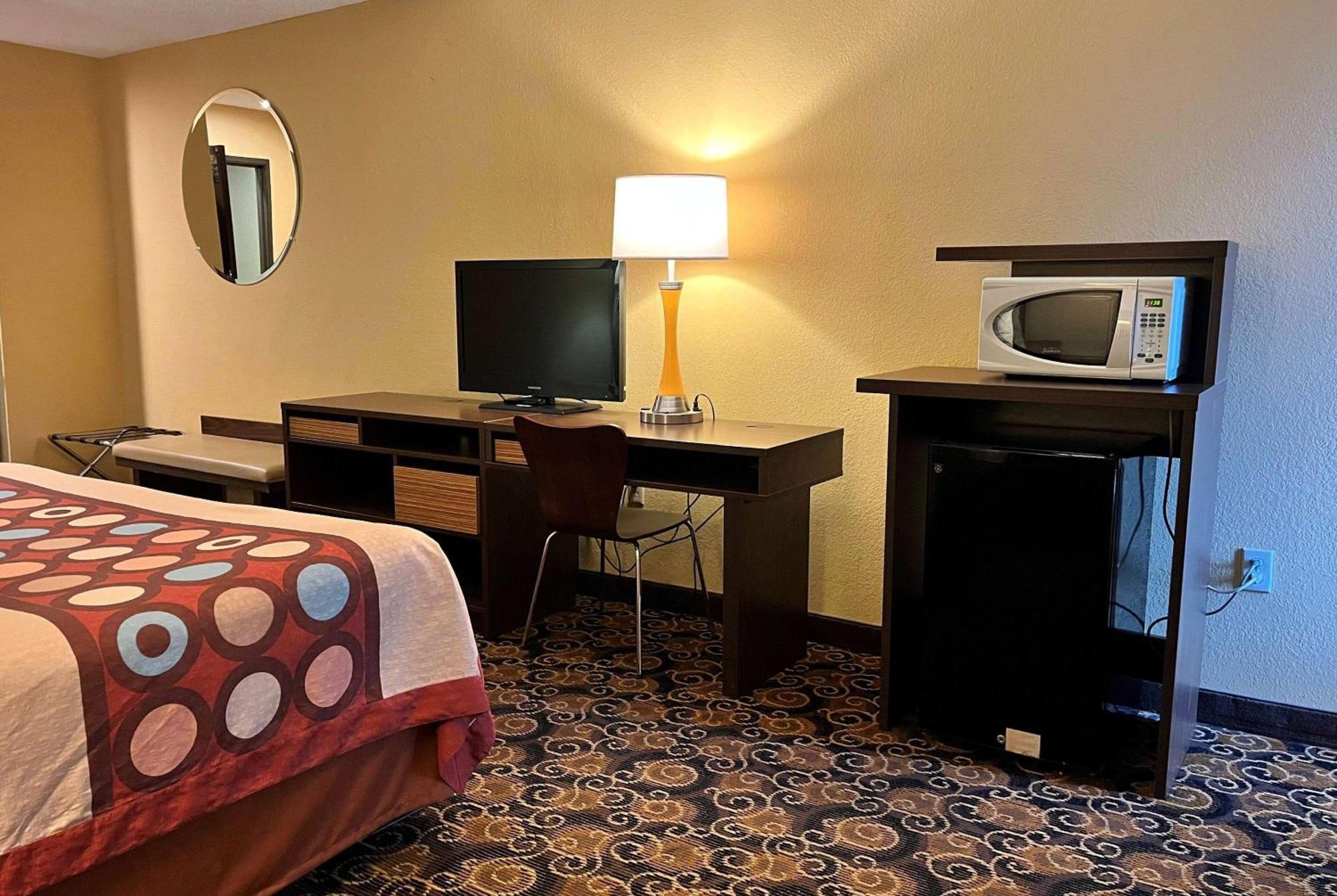 Super 8 By Wyndham Evansville North Stacer Екстериор снимка