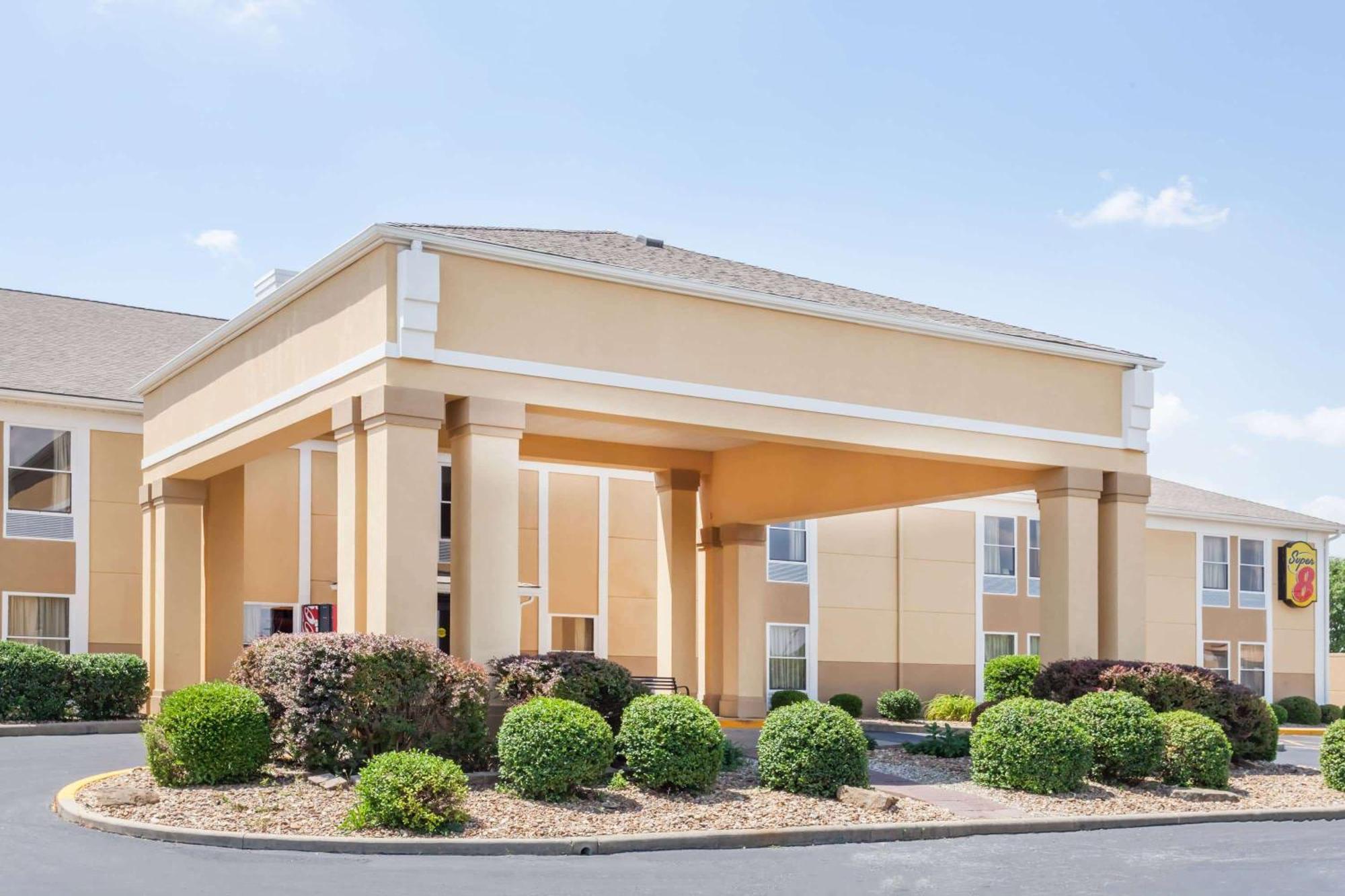 Super 8 By Wyndham Evansville North Stacer Екстериор снимка