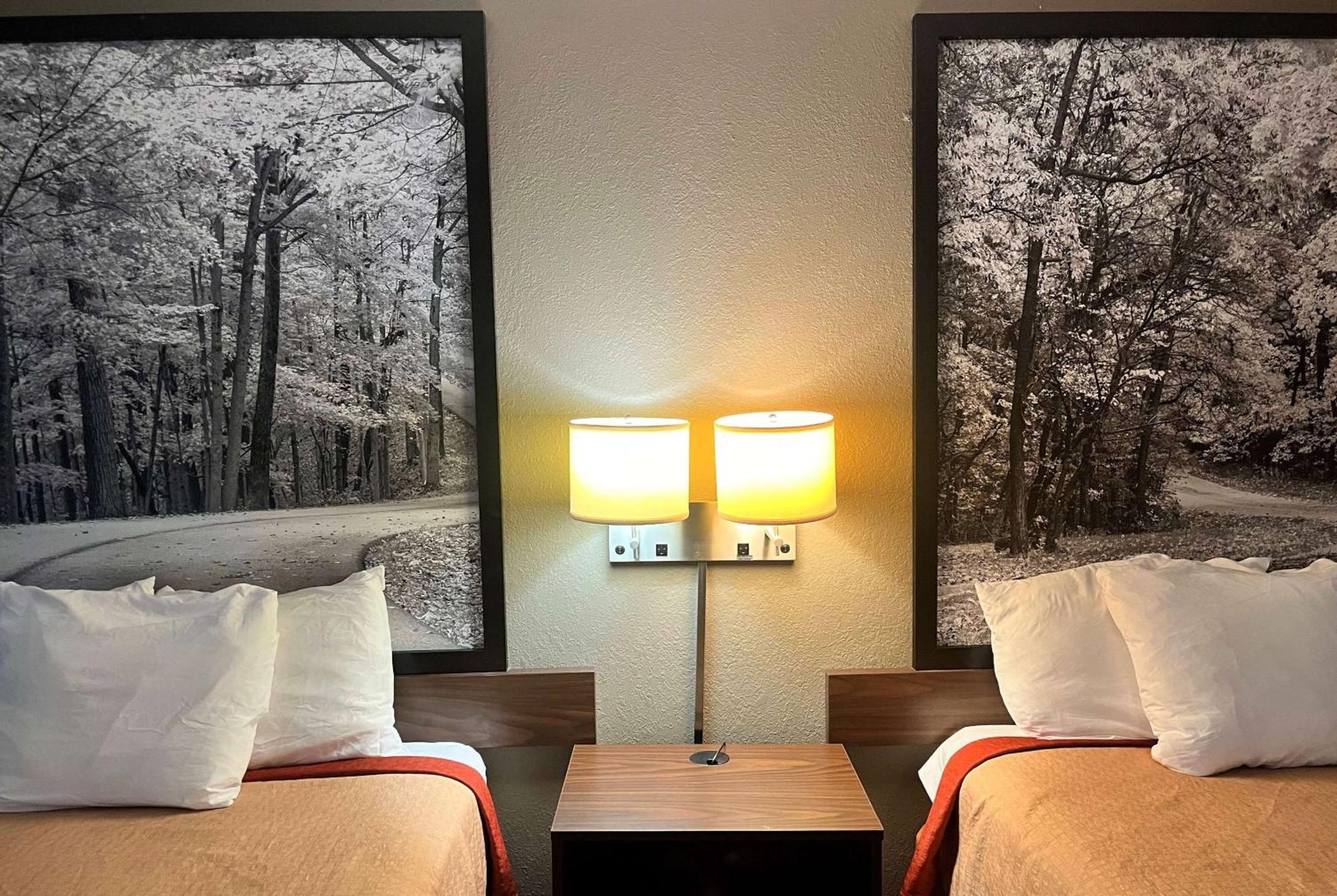 Super 8 By Wyndham Evansville North Stacer Екстериор снимка