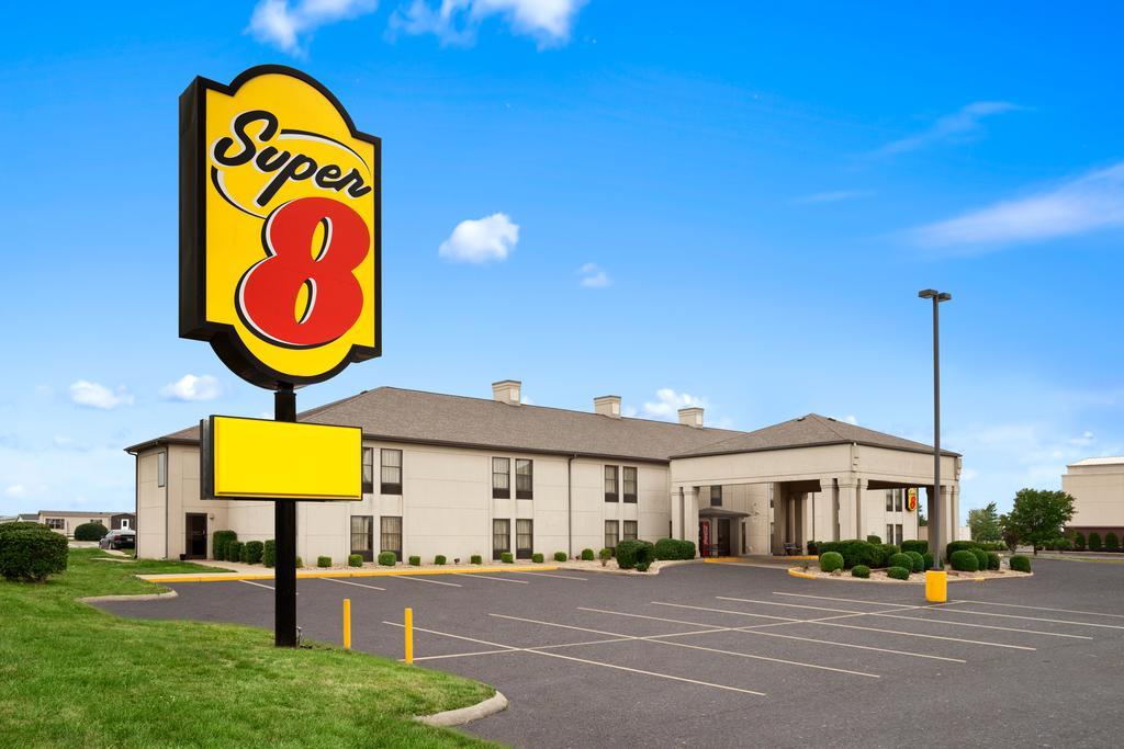 Super 8 By Wyndham Evansville North Stacer Екстериор снимка